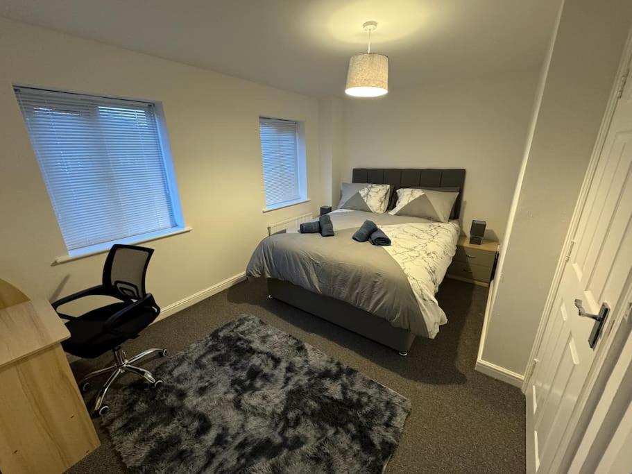 Modern Townhouse - 3 Bed 2.5 Bath 2 Private Gated Parking Villa Wellingborough Luaran gambar