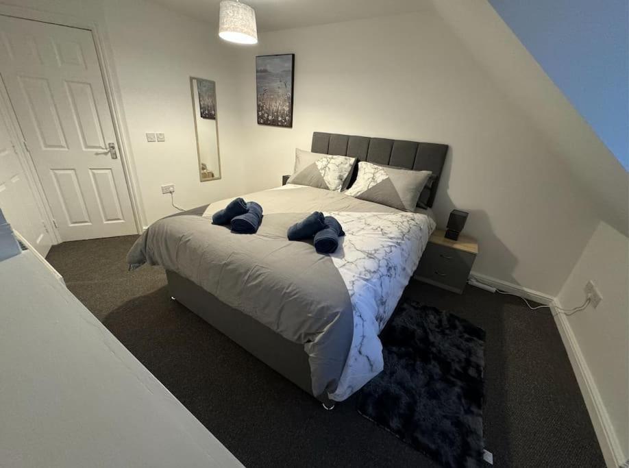 Modern Townhouse - 3 Bed 2.5 Bath 2 Private Gated Parking Villa Wellingborough Luaran gambar